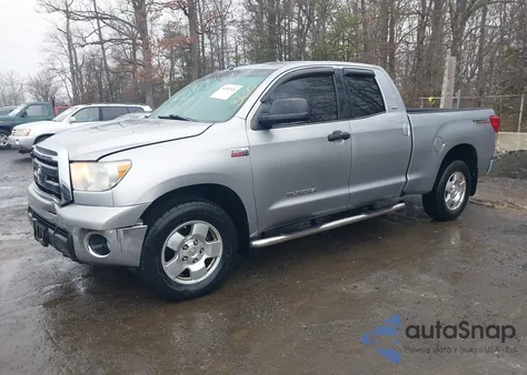 2012 Toyota Tundra Grade 5.7L V8 z USA, uszkodzony, nr VIN 5TFRY5F19CX121098